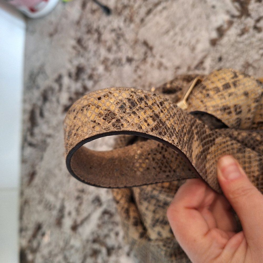 MICHAEL KORS BEVERLY PYTHON CREAM/BLACK EMBOSSED … - image 10